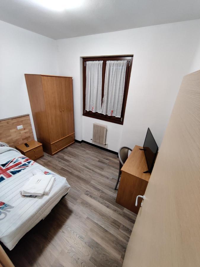 Albergo Baffo Chiuro Exterior photo
