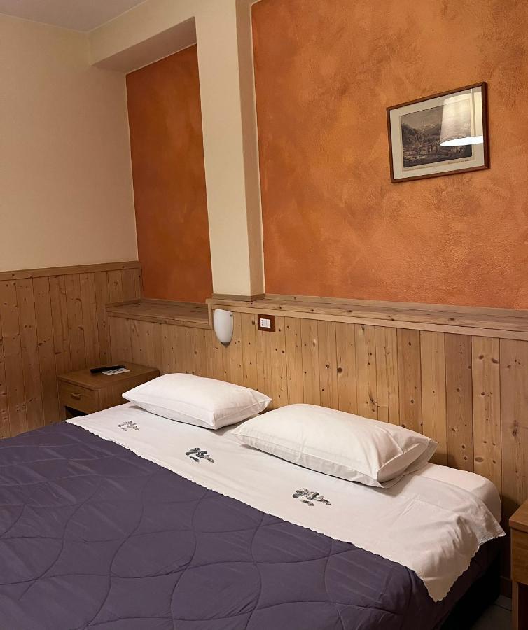 Albergo Baffo Chiuro Exterior photo