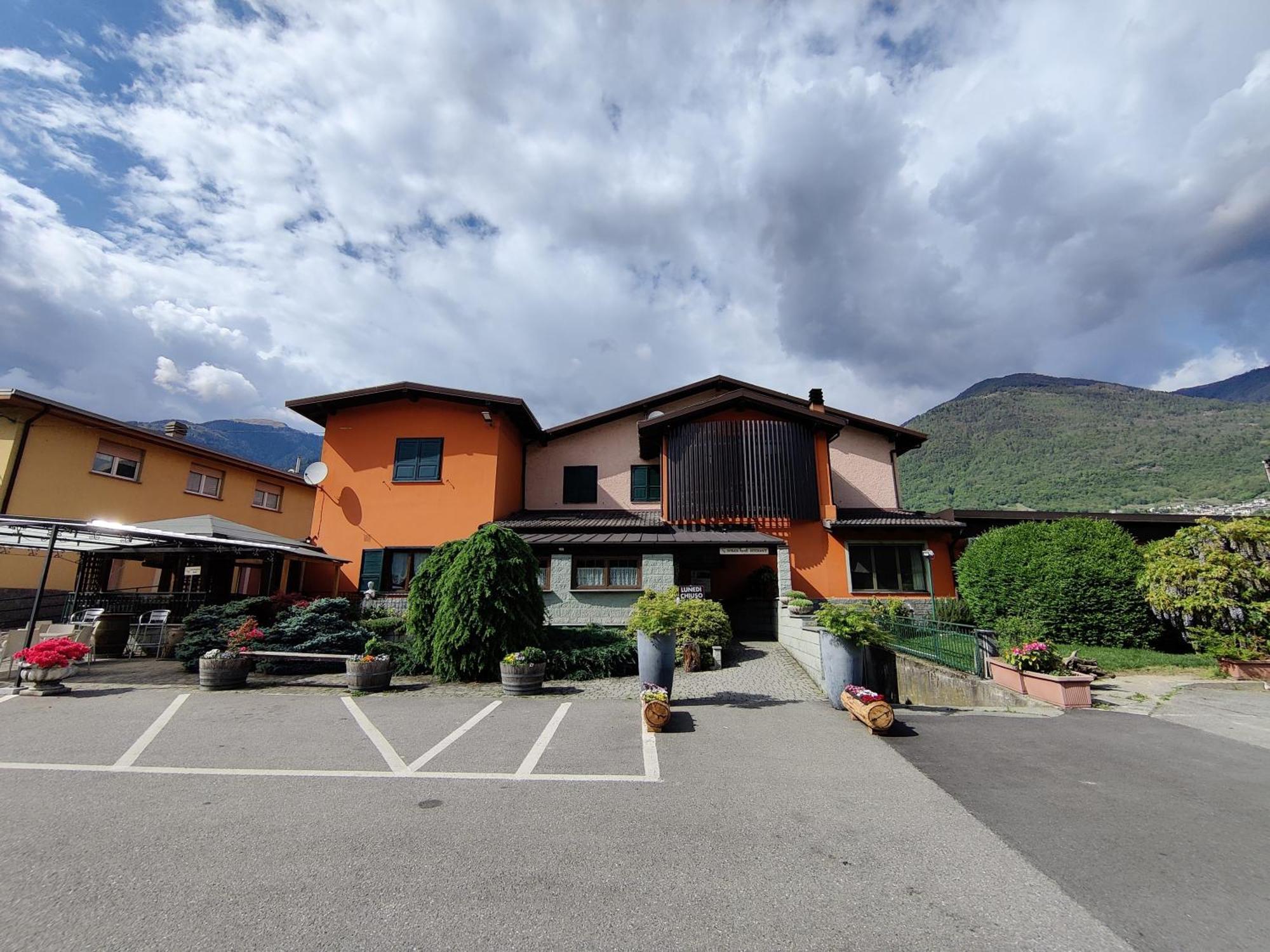 Albergo Baffo Chiuro Exterior photo